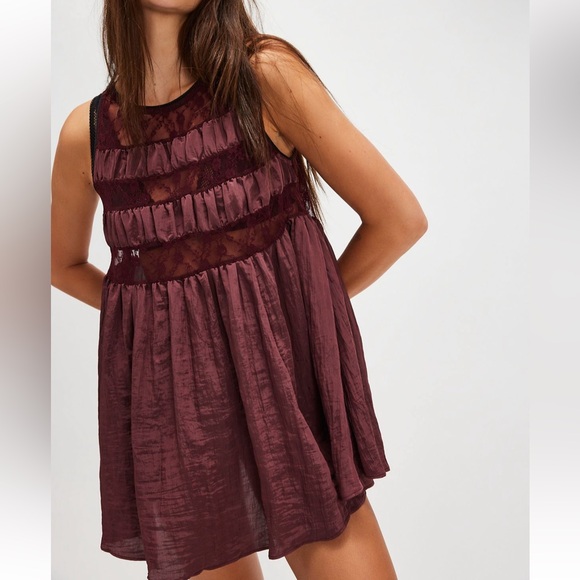 Free People Tops - 3033. Free People Current Obsession Mini Slip